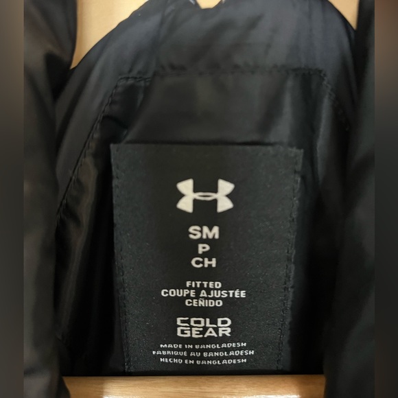 Under Armour Vest - Picture 3 of 3